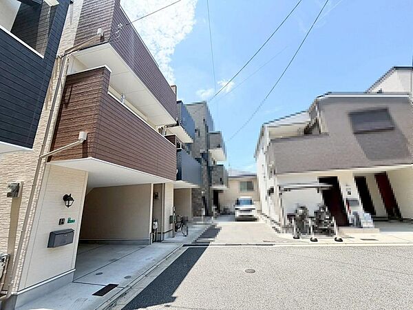 【閑静な住宅地でのびのび子育て】閑静な住宅地で子育て家族にピッタリ。毎日のお散歩も快適な緑に恵まれたエリアです。