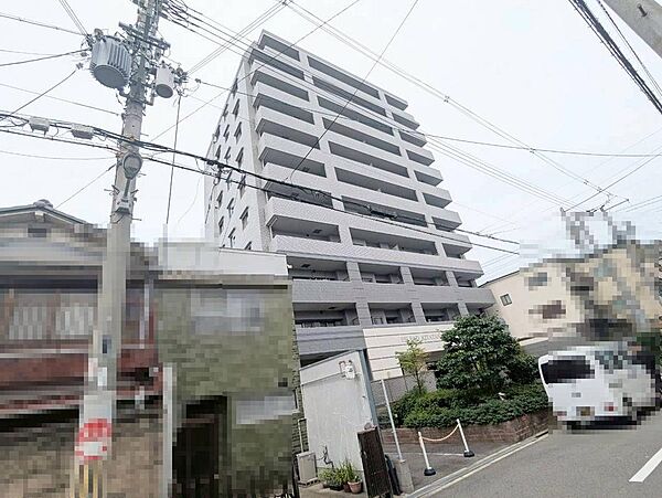 ＬＤＫ約１２．３帖！南向きのリビングは、陽光あふれる明るい空間です♪居心地良く、ご家族皆がゆったり寛げる憩いの空間となりそうです♪
