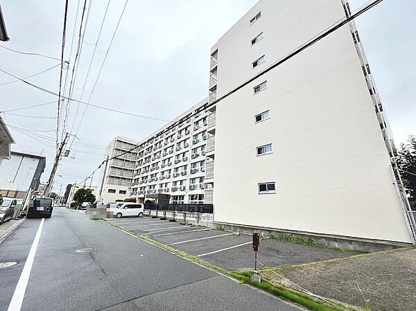 南向きの最上階！日当り・通風良好♪たっぷりの陽光に包まれる明るい住まいに気持ちも明るくなりますね！