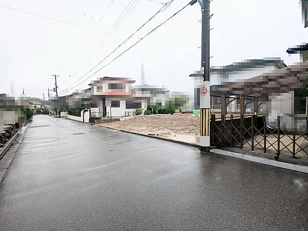 南海泉北線「和泉中央」駅までバス１０分！バス停まで徒歩７分♪毎日の通勤や通学に便利です♪お出かけにも便利ですね！