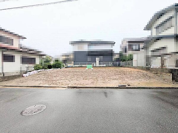 【個性あふれる住まいを実現できる「建築条件無の売土地」です】