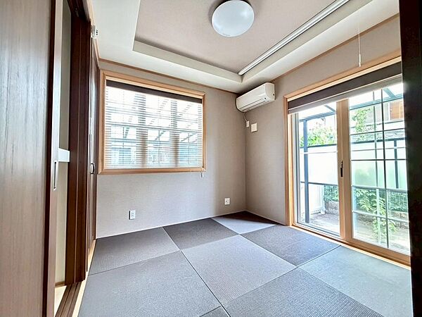 和室ございます♪一息つく時の癒しの空間や客間にも使えますね☆お子様のお昼寝スペースにもぴったりです♪