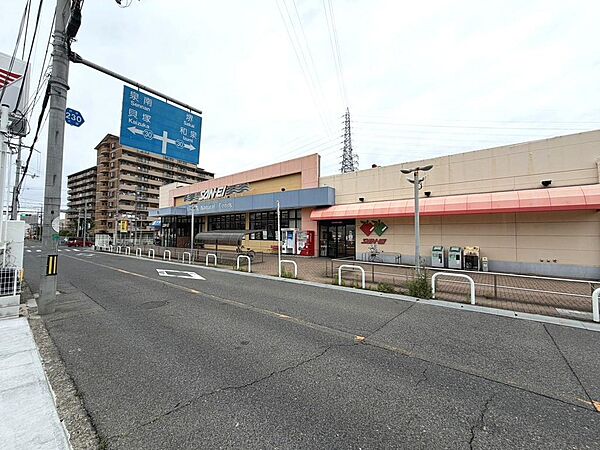 サンエー上松店まで徒歩１３分