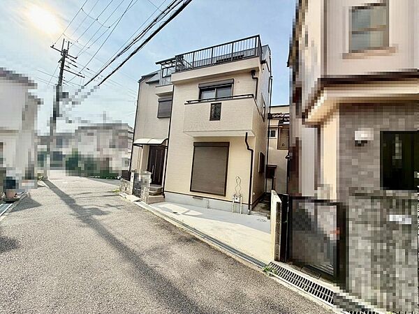 バルコニー３か所あるので、洗濯物の多い日も安心ですね！
