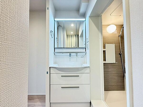 【洗面台新調】綺麗な洗面台で朝から気持ちがシャキッとしますね♪