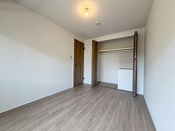 暮らしやすい３ＬＤＫ！テレワークのお仕事部屋、子供部屋等、ライフスタイルや家族構成に合わせて多目的にご使用いただけます♪