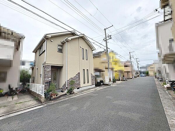 お部屋を広く利用するために必須なクローゼットが全洋室付いています♪もちろんお荷物を収納されても良しの勝手の良いクローゼットは嬉しいですね♪