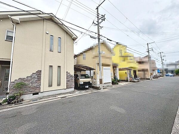 【閑静な住宅地でのびのび子育て】閑静な住宅地で子育て家族にピッタリ。毎日のお散歩も快適な緑に恵まれたエリアです。
