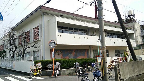 旭幼稚園まで徒歩１４分