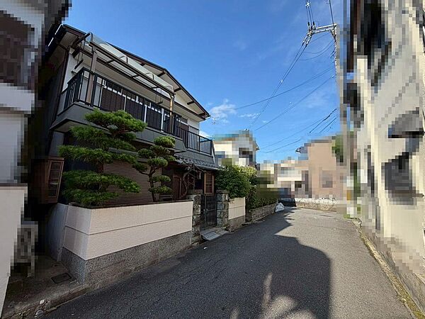 【南向きの敷地】たっぷりの陽光に包まれる明るい住まいに家族の笑顔も増えますね♪