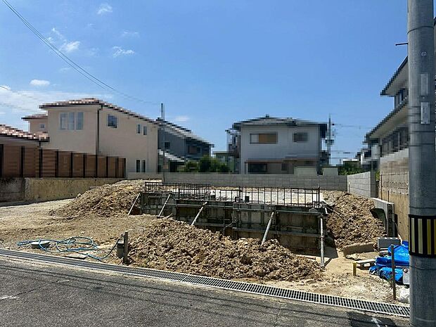 【南面バルコニー】開放感のあるバルコニーです♪お洗濯も楽々快適に干せますよ♪