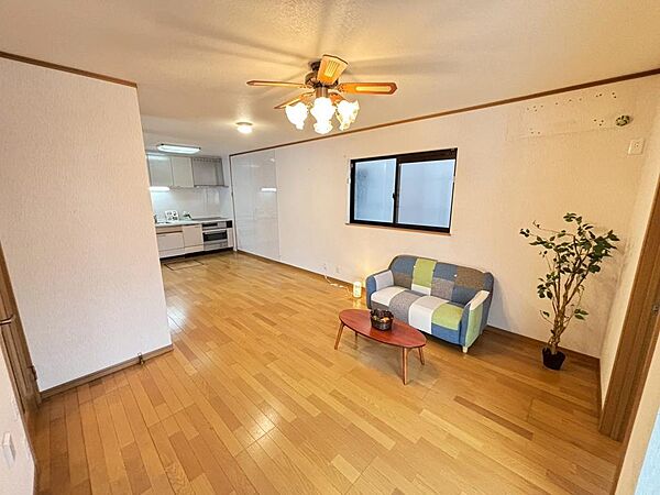 北東・北西向きの角地！日当たり・通風良好！たっぷりの陽光に包まれる明るい住まいに気持ちも明るくなりますね♪