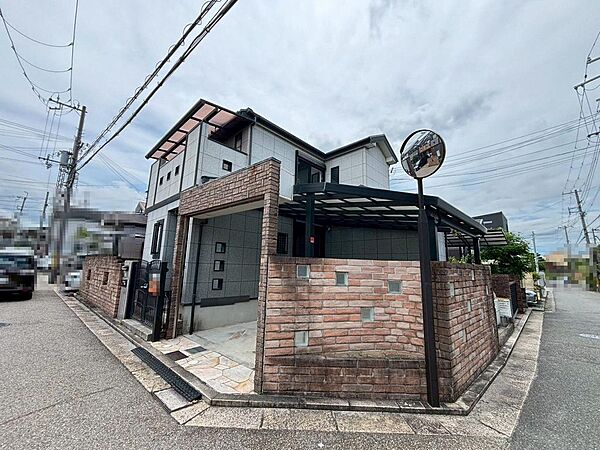 【前面道路約６．７ｍ/約４．７ｍ】広々運転の苦手な方も安心ですね！