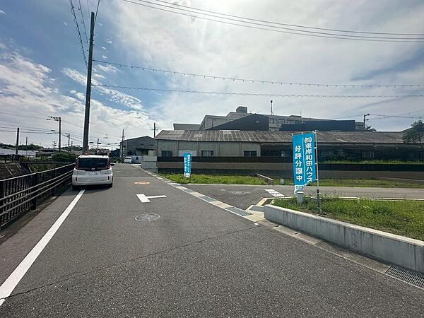 【個性あふれる住まいを実現できる「建築条件無の売土地」です】