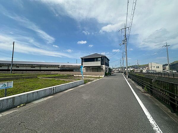 お家探しを始めてみようと思われたら是非【イエストア】までお気軽にご相談下さいませ♪