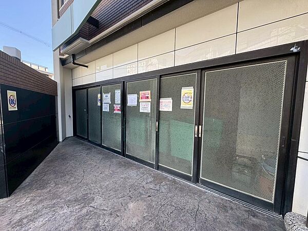 鳳南小学校・鳳中学校まで徒歩１０分圏内ですので、お子様の登下校も安心ですね！