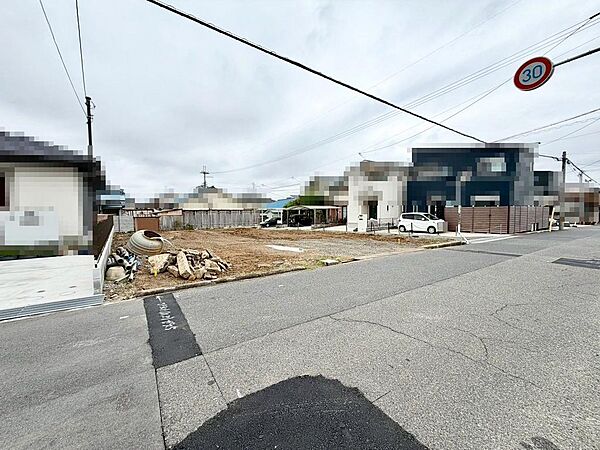 南海泉北線「深井」駅まで徒歩１５分♪毎日の通勤や通学に便利ですよ！忙しい朝や遅い帰宅時にも安心ですね！