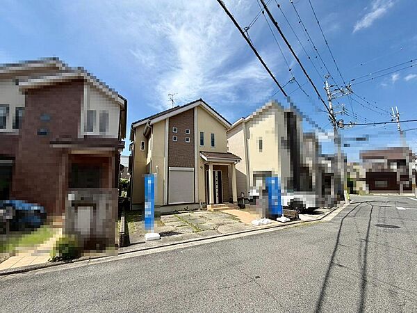 駐車２台可能！セカンドカーや来客時にも安心ですね♪広々駐車スペースはママやお子様の自転車も停められますね！