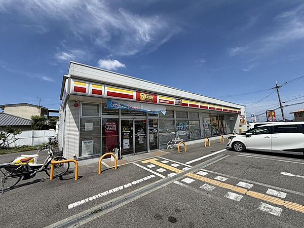 ニューヤマザキデイリーストア堺草尾店