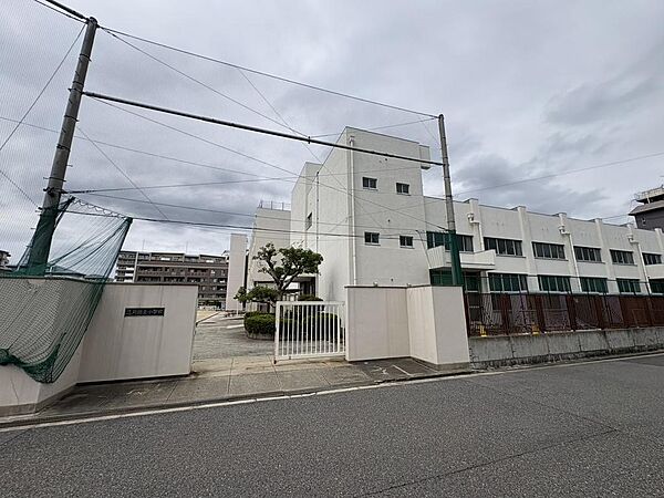 大阪市立苅田北小学校まで徒歩６分