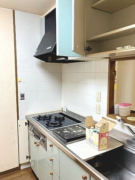 【対面式キッチン】家族を身近に感じる対面式キッチン！家族を会話しながら楽しくお料理できますね！