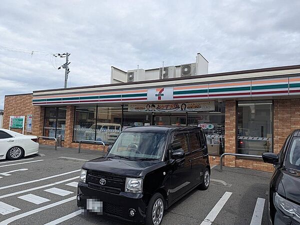 セブンイレブン和泉伯太町店まで徒歩１０分
