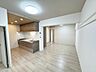 リビング/ダイニング：大阪メトロ四つ橋「北加賀屋」駅まで徒歩６分・南海本線「粉浜」駅まで徒歩１２分！毎日の通勤・通学に便利ですね♪忙しい朝や遅い帰宅時にも安心です！