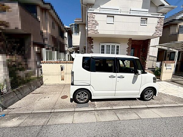 【バルコニー】開放感のあるバルコニーです♪お洗濯も楽々快適に干せますよ♪