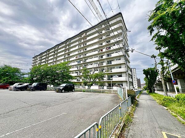 鶴山台２号公園まで約246ｍ！気軽な近さでお散歩コースやジョギングコースにもいいですね♪気分もリフレッシュされますよ♪