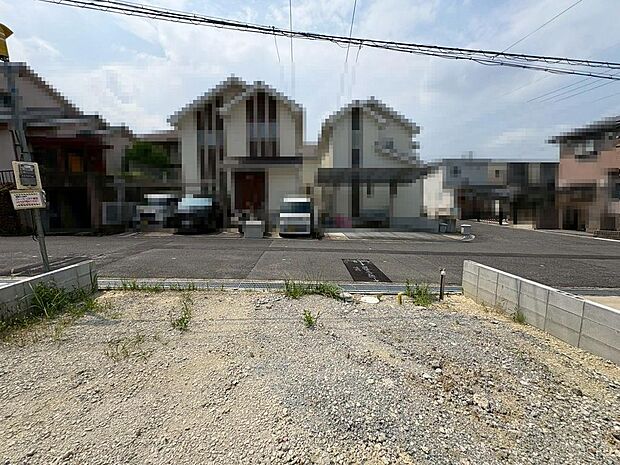 ゆとりの玄関ですよ!シューズボックス置けば、散らかりがちな玄関も片付きますね!