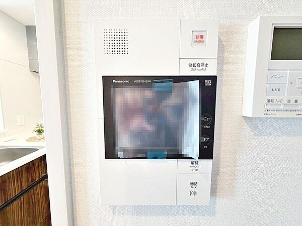 【TVモニター付きインターフォン】防犯設備として欠かせないTVモニター付きインターフォンがあります