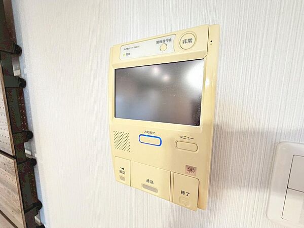 【TVモニター付きインターフォン】防犯設備として欠かせないTVモニター付きインターフォンがあります♪