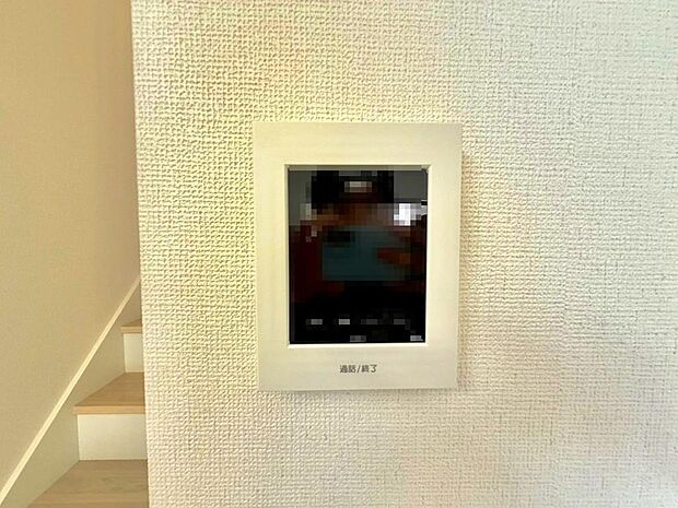 防犯設備として欠かせないTVモニター付きインターフォンがあります♪