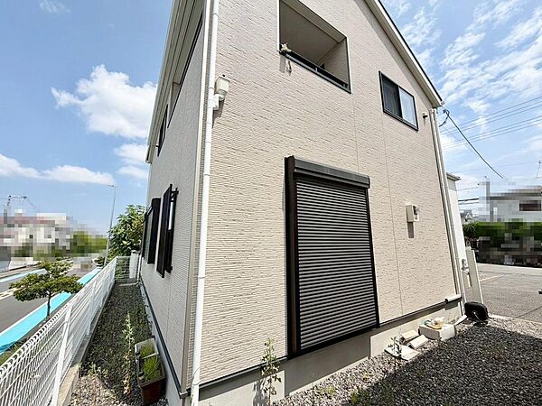 ２面採光の居室もあります！明るく風通しの良い室内に気持ちも明るくなりますね♪