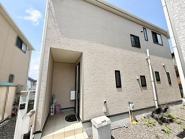 お部屋を広く利用するために必須なクローゼットが全室付いています♪もちろんお荷物を収納されても良しの勝手の良いクローゼットは嬉しいですね♪