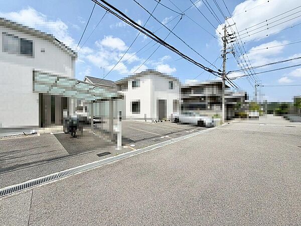 前面道路約６．８ｍ！運転の苦手な方も安心ですね♪