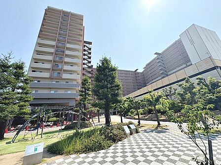 大阪メトロ四つ橋線「北加賀屋」駅まで徒歩２分！毎日の通勤や通学に便利ですね♪