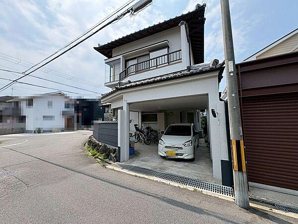 トイレ１階と２階の２ヶ所あります♪忙しい朝や家族の多いご家庭も安心ですね！