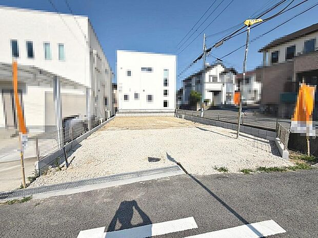 南面バルコニーですので、日当たり良好で洗濯物がよく乾きますよ♪
