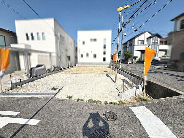 前面道路約5.7m/約4m!閑静な住宅街で叶える穏やかな新生活をここではじめませんか♪