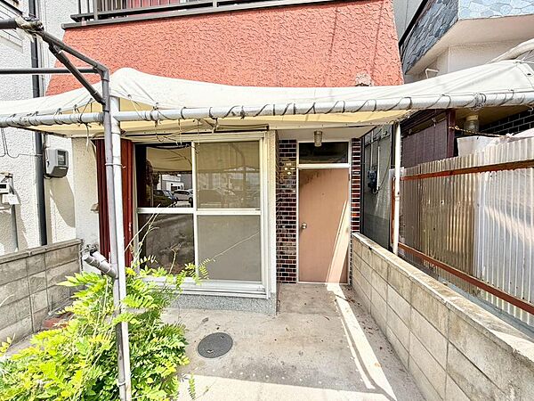 浴室に窓が付いているので、換気ができて湿気やカビ防止になりますよ♪