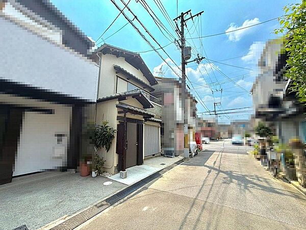 フローリング張り替えております　綺麗な室内をぜひ現地にてご体感下さい