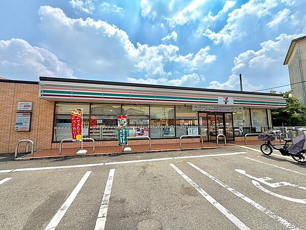 セブンイレブン堺深井東町店まで徒歩５分
