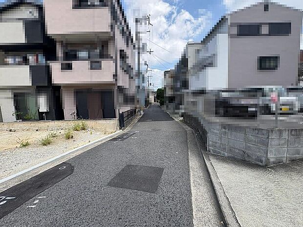 ファミリーマートまで徒歩5分♪ウエルシアまで徒歩5分♪ロイヤルホームセンター堺まで徒歩19分♪お買い物に便利な立地ですね!