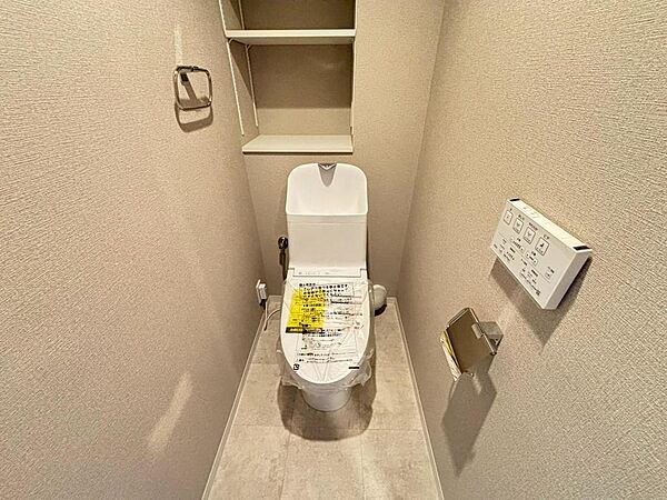 【トイレ便器新調済】綺麗なトイレで清潔感があり気持ちがいいですね♪