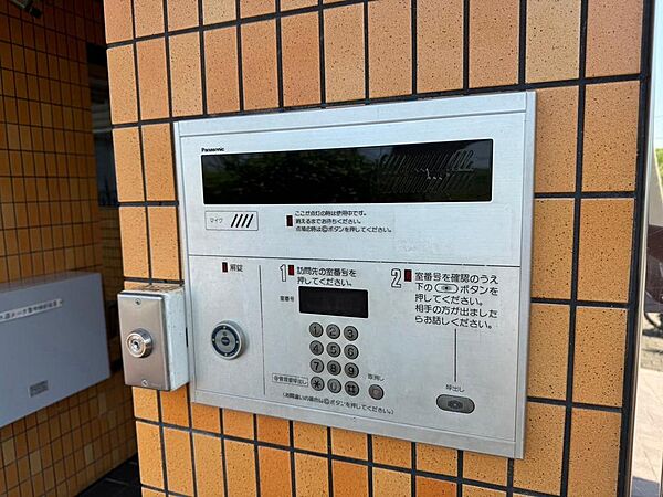 全室窓ついてますよ！明るく風通しのいい室内に気持も明るくなりますね！