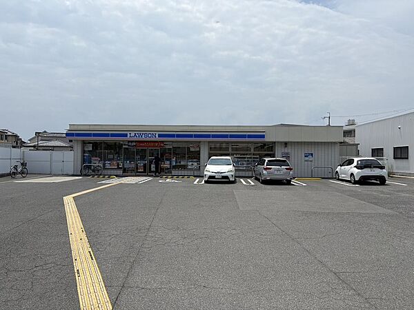 ローソン岸和田東大路町店まで徒歩８分