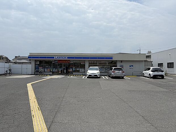 ローソン岸和田東大路町店まで徒歩8分