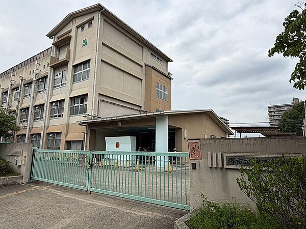 堺市立錦西小学校まで徒歩６分
