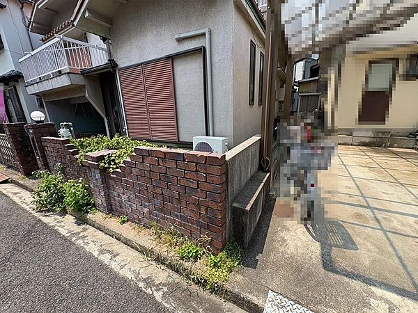 現地見学当日から承っております♪現地周辺の環境や、駅までの道のりなど周辺環境も合わせてご確認いただき、ぜひご検討ください！